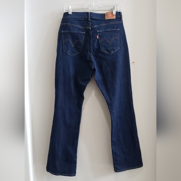 Classic Levi's boot cut size 10 or 30/32 - Picture 2 of 4
